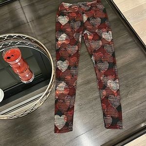 Super SOFT heart leggings!